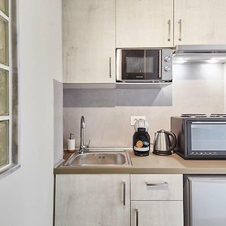 Explore Athens From An Uber-Central Studio! Екстериор снимка